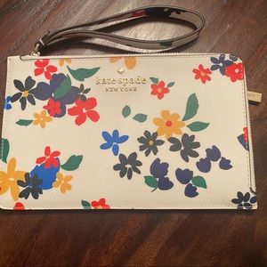 NWT Kate Spade Wristlet